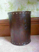 Wastebasket.JPG (21901 bytes)