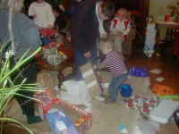 XMAS01-04.jpg (162041 bytes)