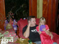 XMAS01-06.jpg (180603 bytes)