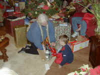 XMAS01-15.jpg (185772 bytes)